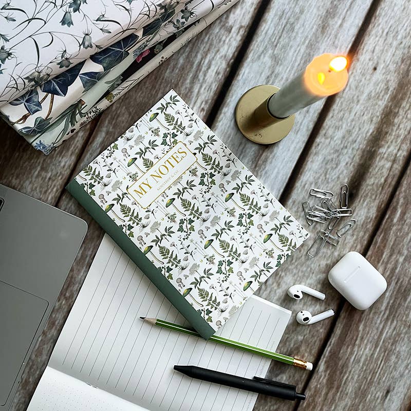 Cuaderno con estampado floral verde, fabricado en Dinamarca