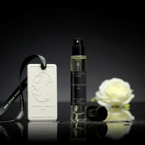 Spray para armario Bulgarian Rose & Oud con cerámica perfumada