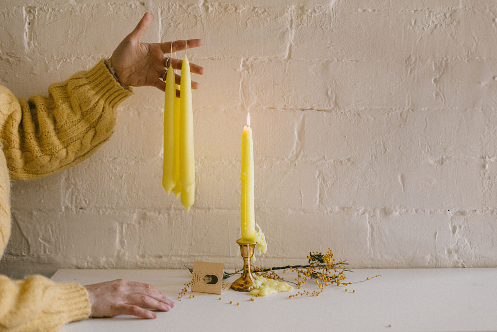 MIMOSA larga y gorda 80gr/100gr (Vela ritual amarilla: Felicidad y alegría)