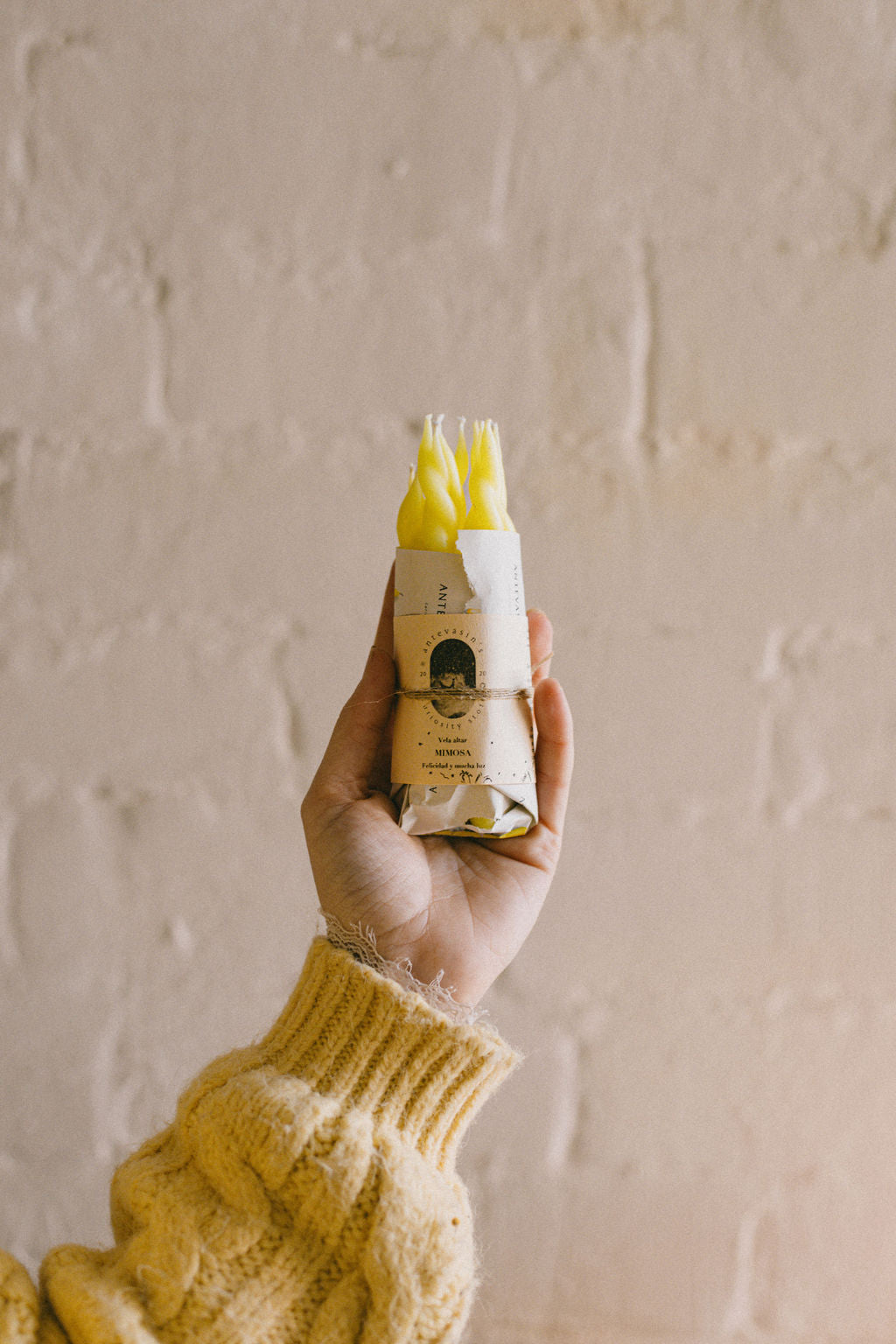 MIMOSA corta y trenzada 15gr (Vela ritual amarilla: Felicidad y alegría)