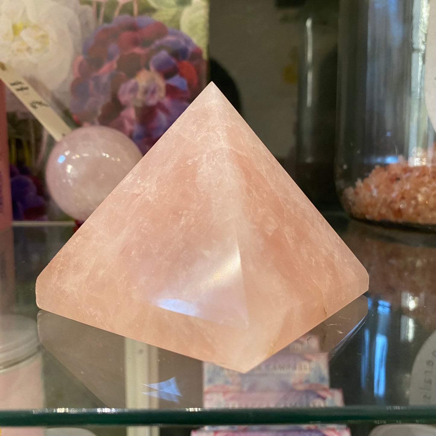 Pirámide de cuarzo rosa