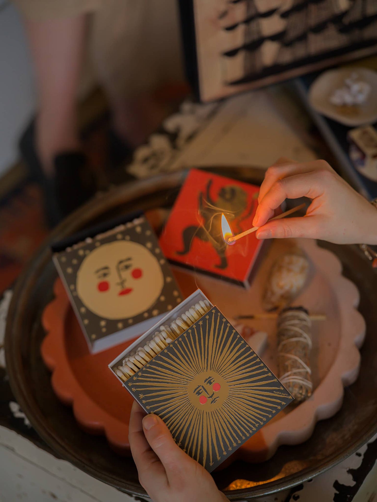 Leon ritual empoderamiento | luxury matches Archivist