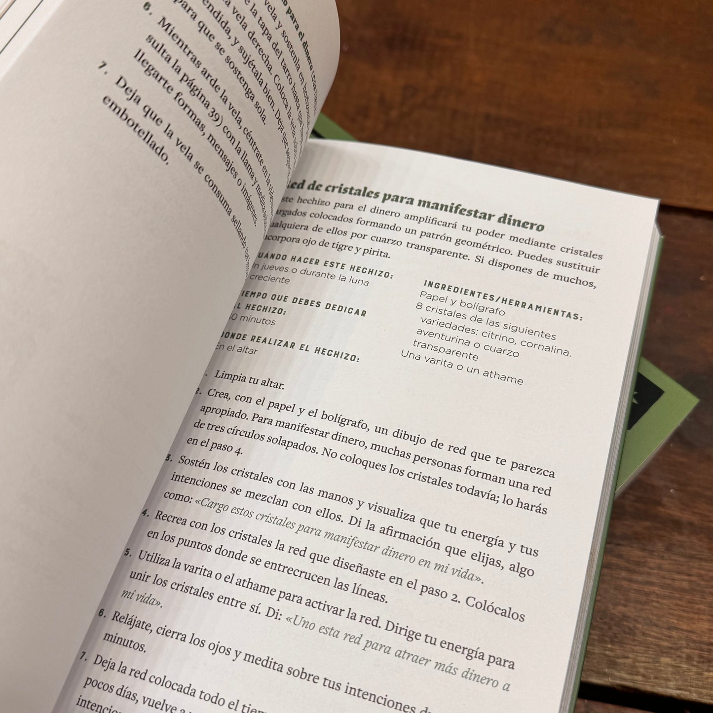 Libro de hechizos para aprendices de brujas